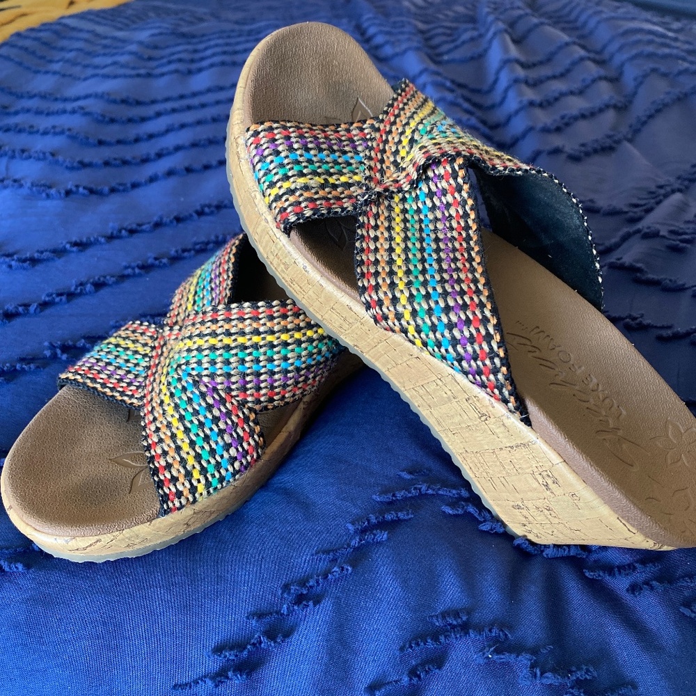 Skechers Luxe Foam